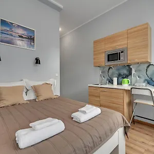 Проживание в семье Host Patio